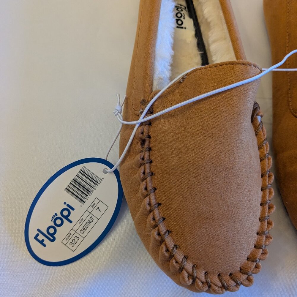 Floopi Women's Indoor/Outdoor Memory Foam Moccasin Slippers NWT - Picture 4 of 16